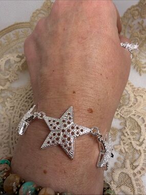 925 Sterling Silver Graduated Star Bracelet | Pavé Celestial Statement Unique